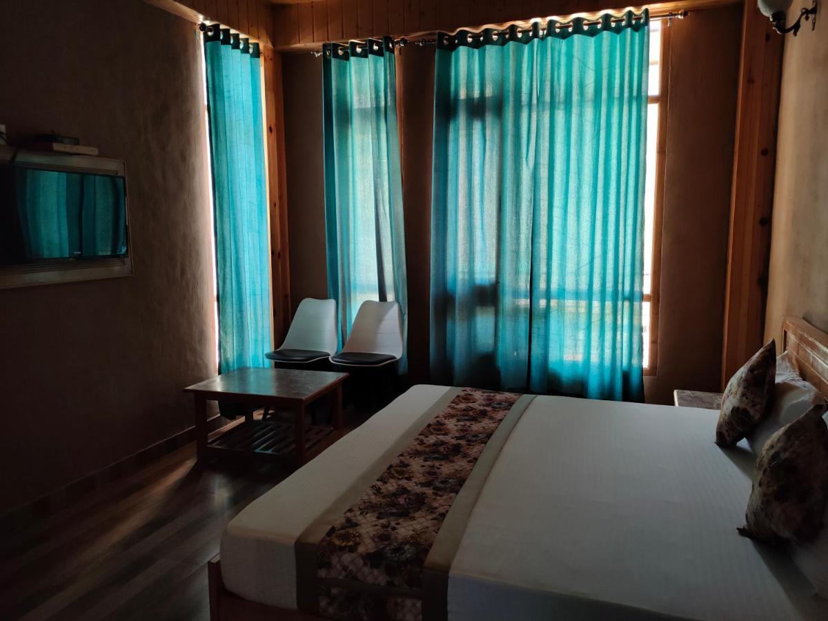 Hotel Cozy Haven Mandi Exterior foto