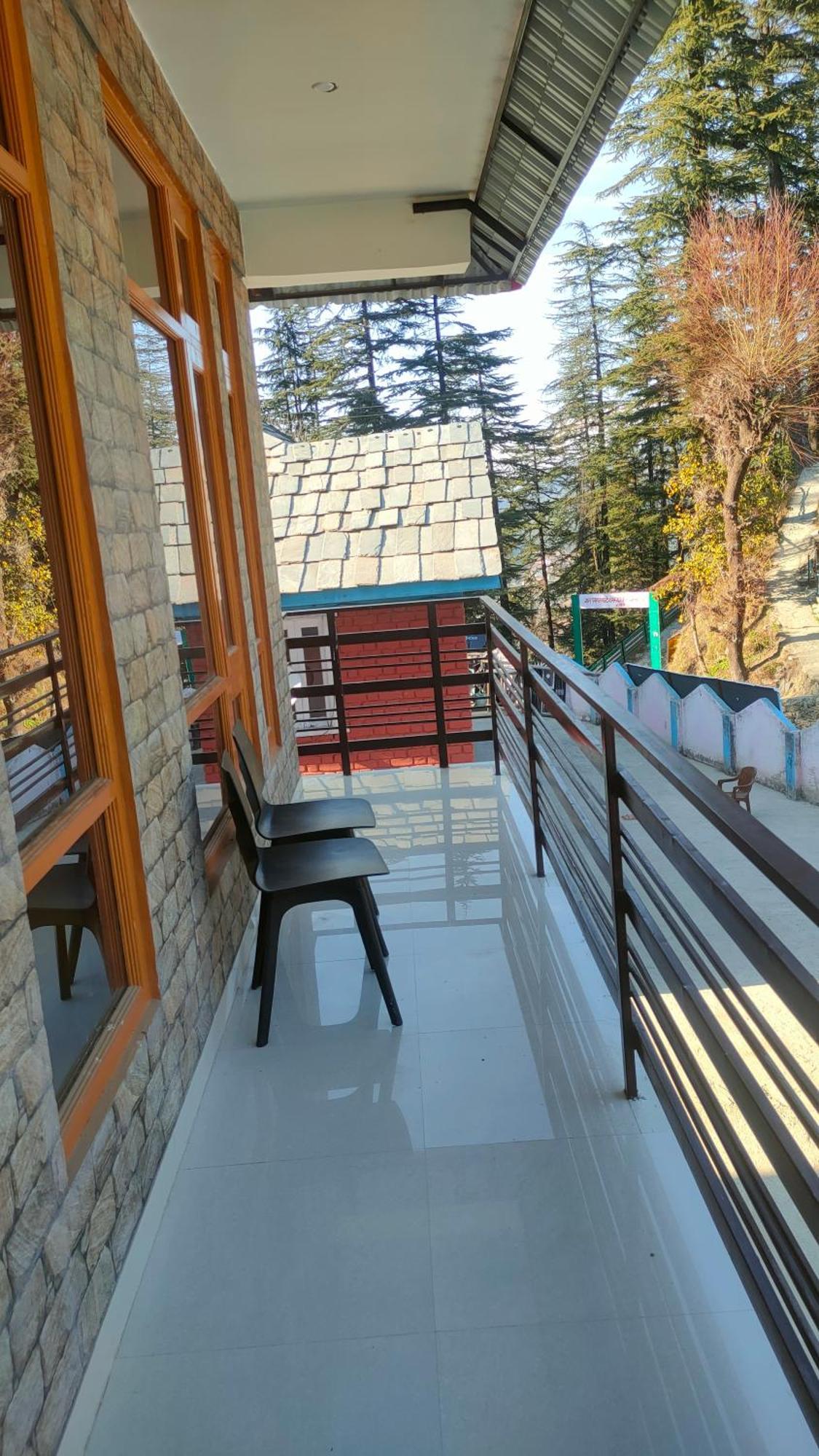 Hotel Cozy Haven Mandi Exterior foto